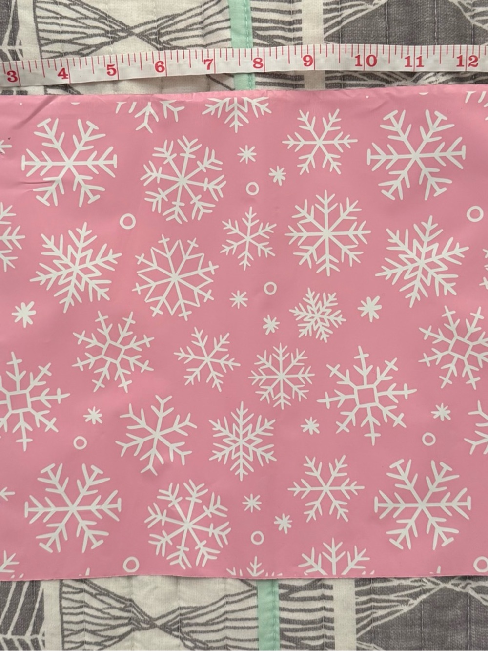 25 Ct Pink Snowflake Winter Polymailers - 10x13 - Picture 8 of 8